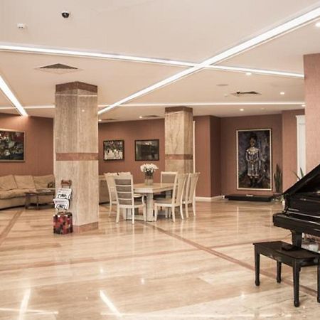 Hotel Zp Palace Тбилиси Екстериор снимка