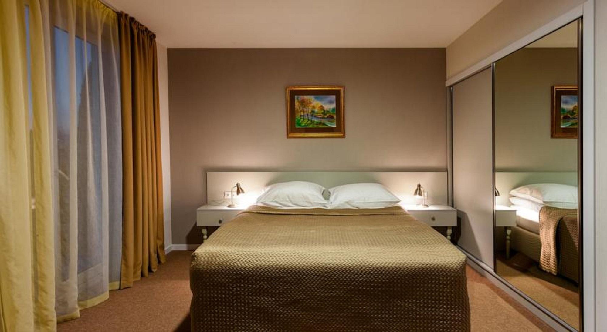 Hotel Zp Palace Тбилиси Екстериор снимка