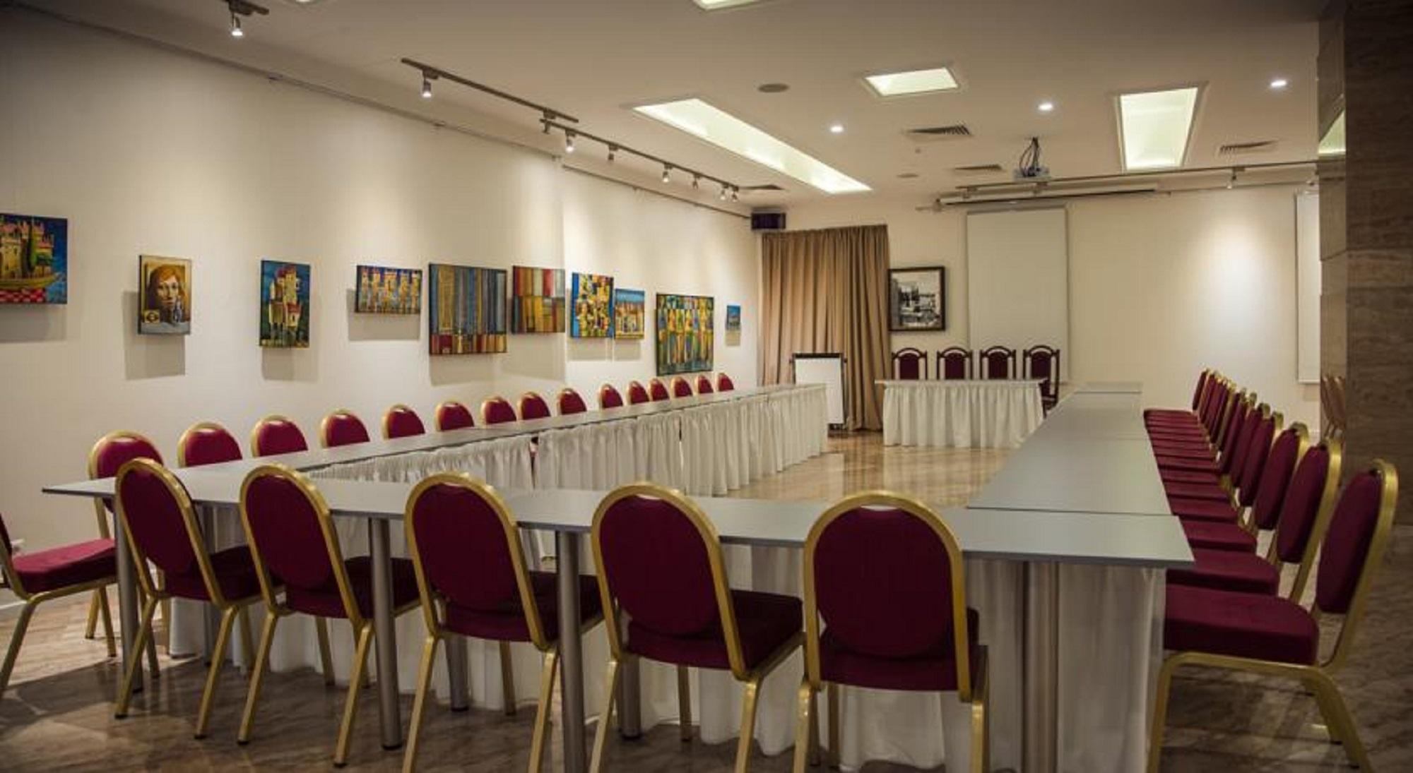 Hotel Zp Palace Тбилиси Екстериор снимка