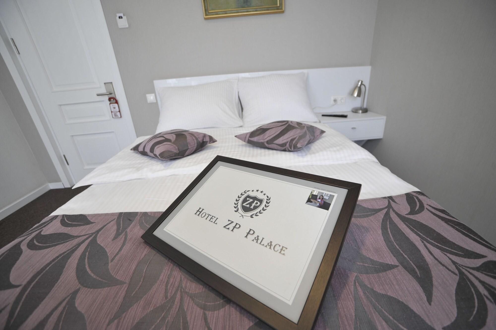 Hotel Zp Palace Тбилиси Екстериор снимка