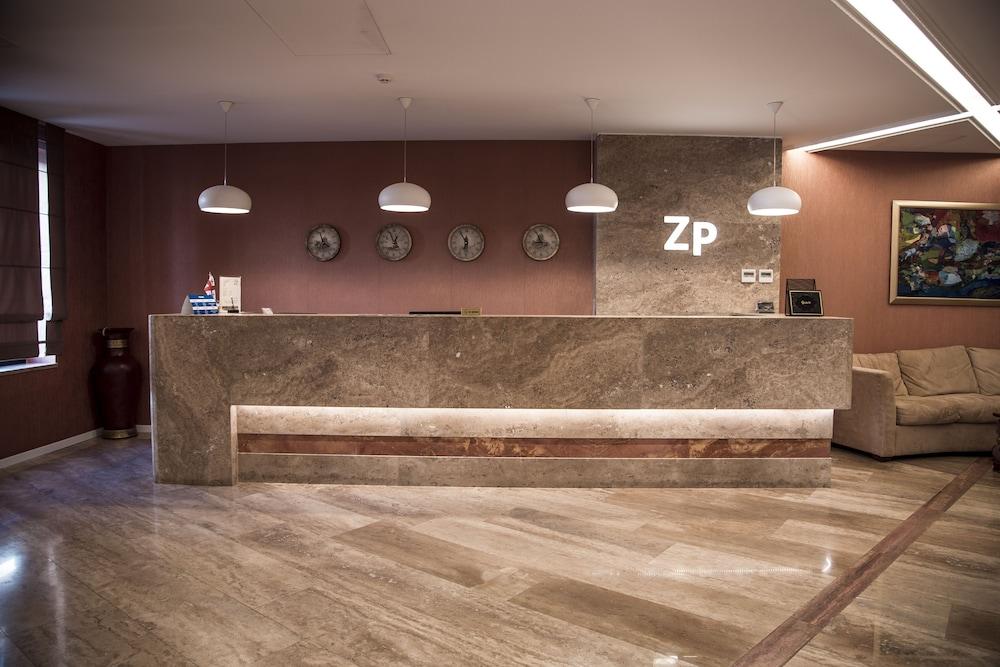Hotel Zp Palace Тбилиси Екстериор снимка