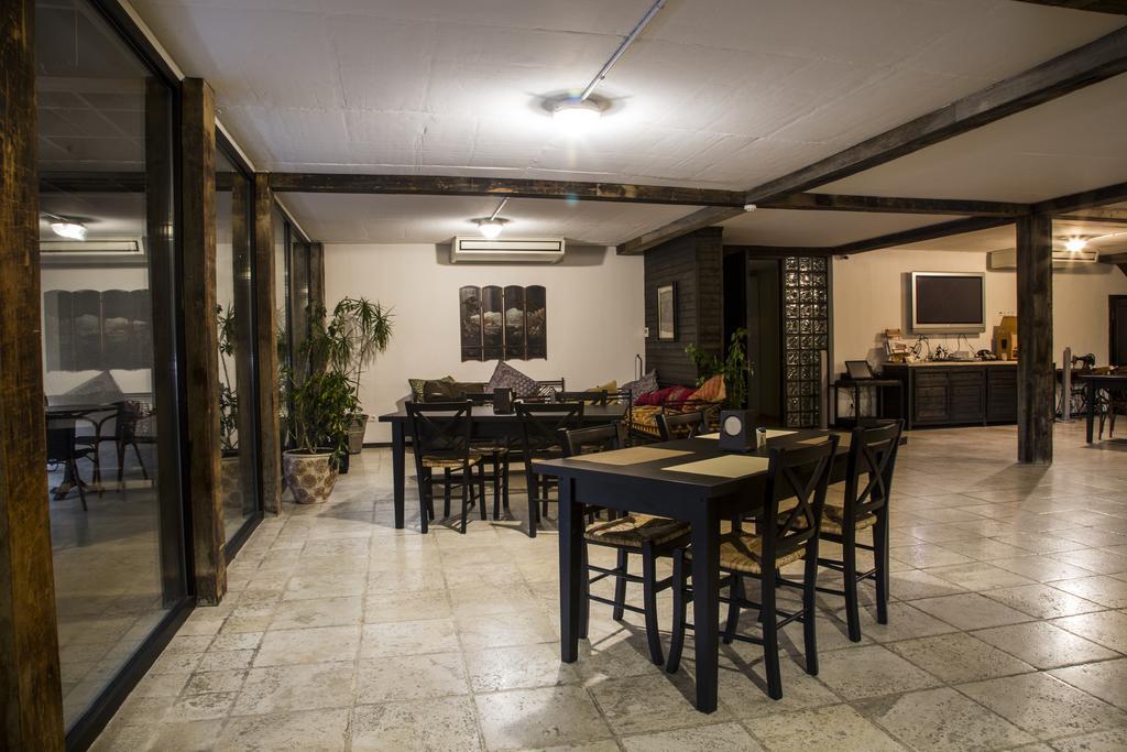 Hotel Zp Palace Тбилиси Екстериор снимка