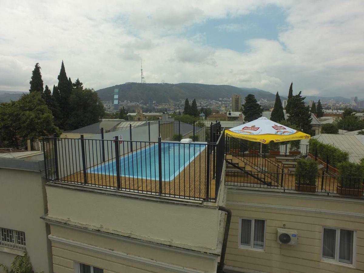Hotel Zp Palace Тбилиси Екстериор снимка